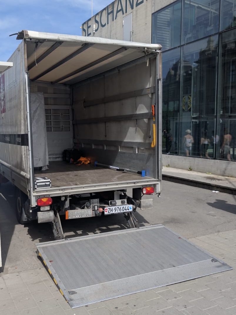 VW Crafter 35 mit Hebebühne – Ansicht 3