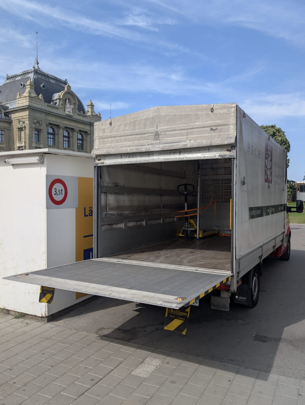 VW Crafter 35 mit Hebebühne – Ansicht 4